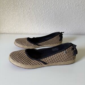 UGG Australia Shoes Womens Ballet Flats Polka Dots Slip On sz 8.5